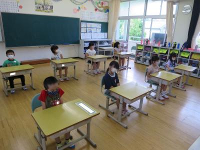 みんな静かに過ごしています みんな静かに過ごしています