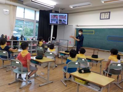 先輩の取組から、学習の見通しを持ちます