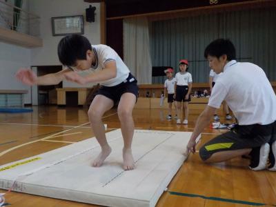 立ち幅跳びの様子です