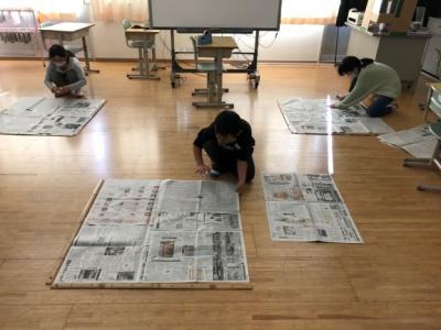 正方形になるよう、丁寧に重ねます 正方形になるよう、丁寧に重ねます