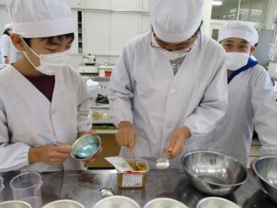 分量もきちんとはかって 分量もきちんとはかって