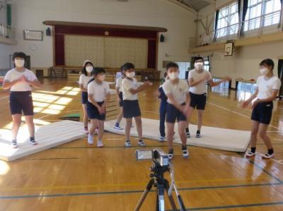 最後は、みんなでダンス! 最後は、みんなでダンス!