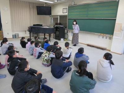 みんなの心を合わせて歌いましょう みんなの心を合わせて歌いましょう