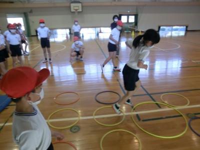 様々な運動要素を取り入れています