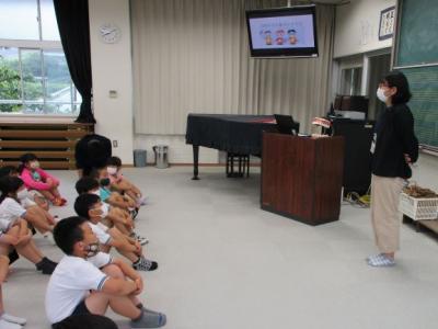 歯みがき教室の様子です 歯みがき教室の様子です