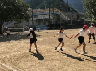 バトンパスに気を付けて走ります